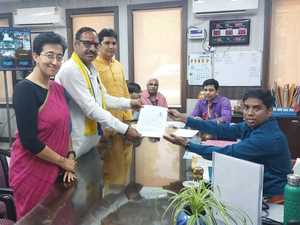 दक्षिणी दिल्ली से सहीराम पहलवान ने इंडिया गठबंधन की तरफ से दाखिल किया पहला नामांकन